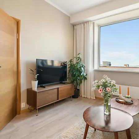 アパート 3-roms I Hjertet Av Sandviken ベルゲン