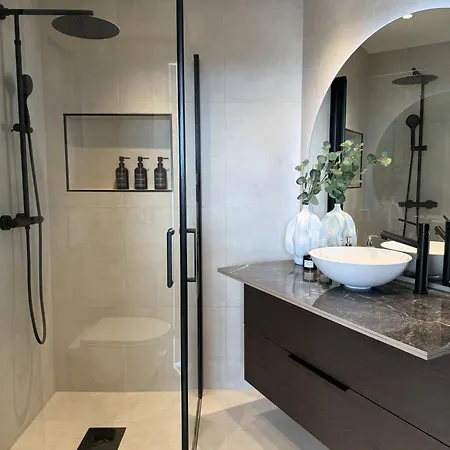 3-roms I Hjertet Av Sandviken Appartamento