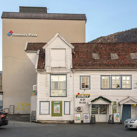 3-roms I Hjertet Av Sandviken Daire *